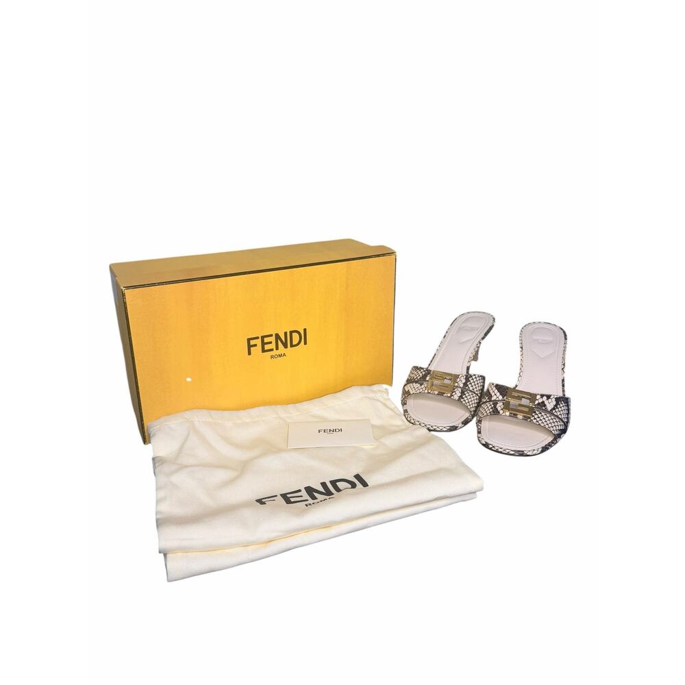 Fendi NIB F-Fold Python Effect Leather Kitten Heel Sandal in Sand Beige Size 39 - Picture 2 of 12